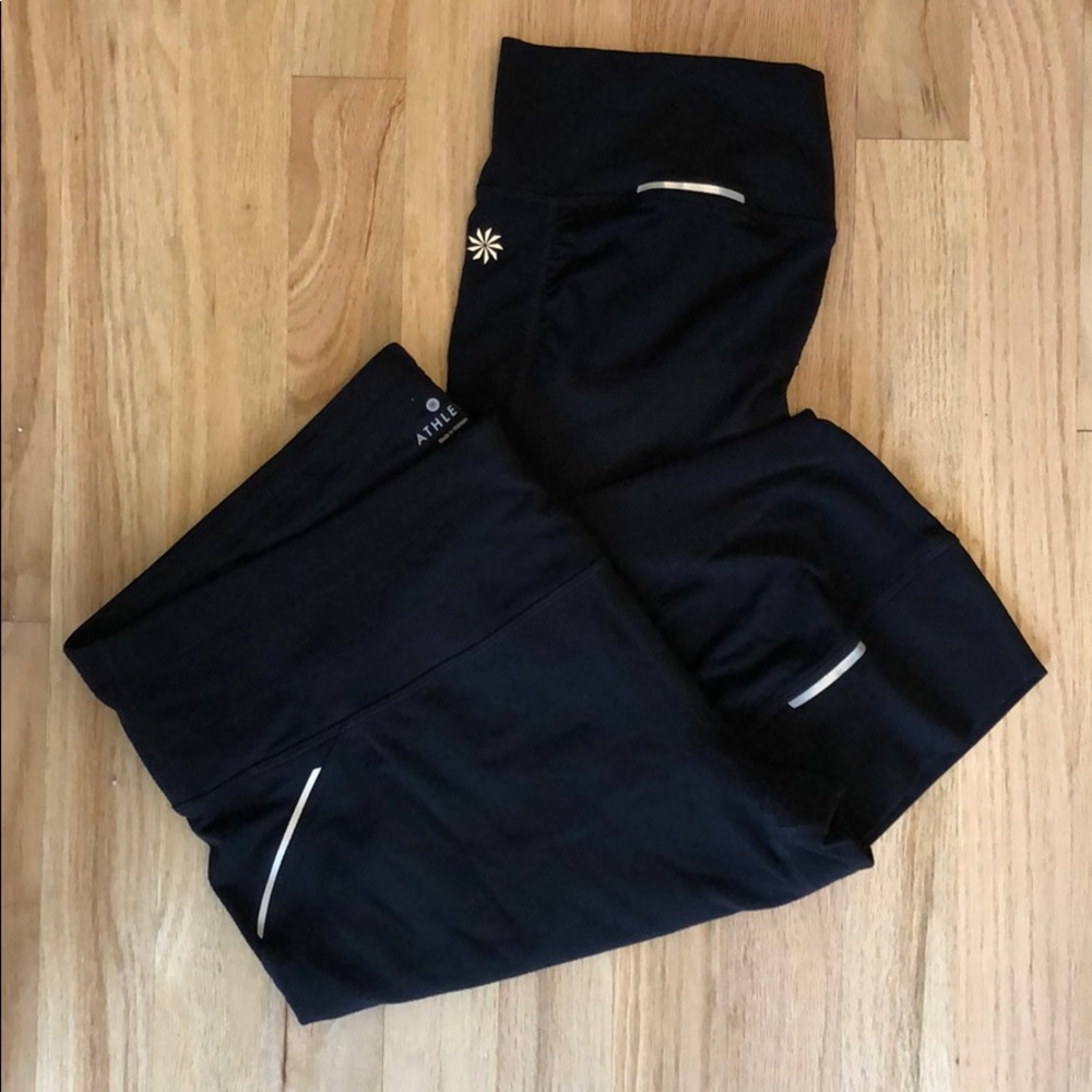 Athleta Workout Crops Size XL.